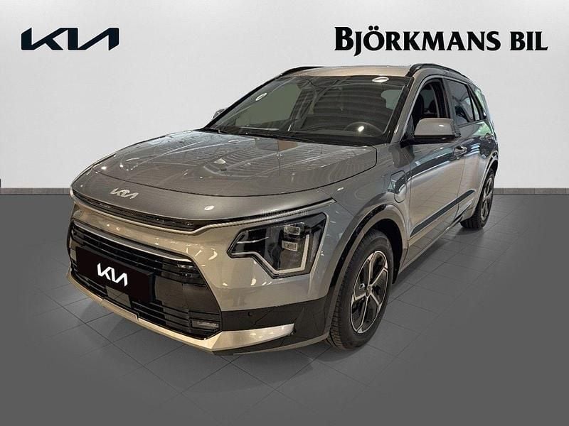 Grå Ny 2025 Kia Niro Advance SUV | 461 400 kr - Bild 1/4