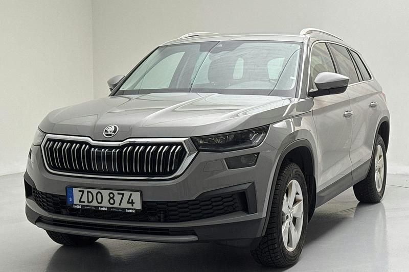 Grå Begagnad 2022 Skoda Kodiaq Business Line SUV | 289 000 kr (Bra pris) - Bild 1/4