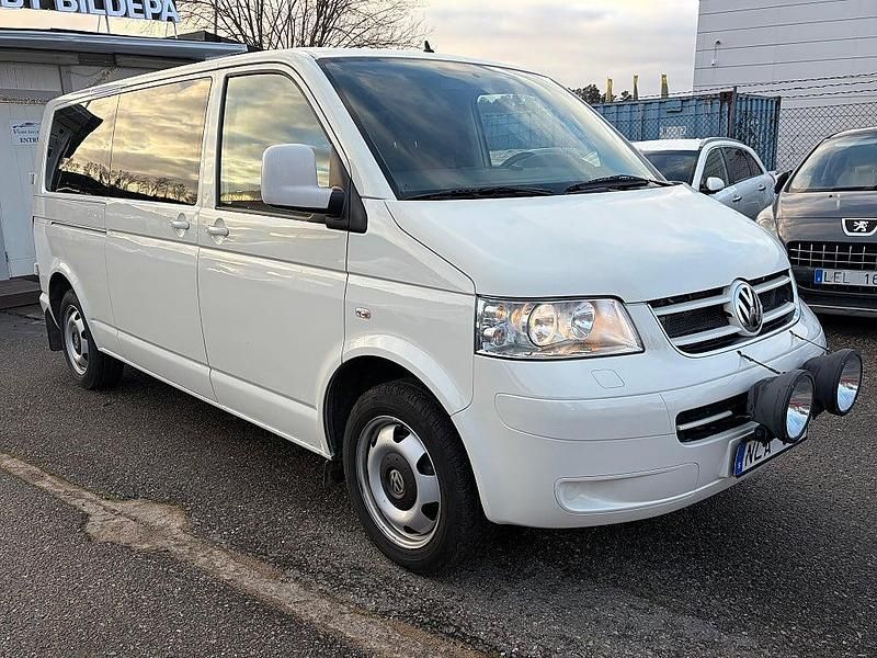 Begagnad VW Caravelle 174 HK (127 kW) 2009 Vit Minibuss