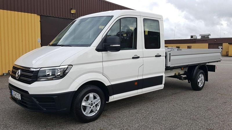 Vit Begagnad 2023 VW Crafter Van | 599 000 kr - Bild 1/4