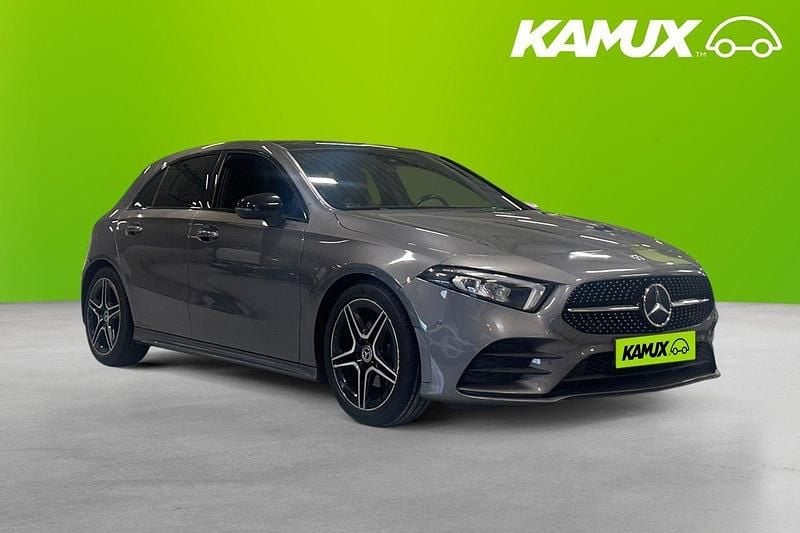 Mörkgrå (grå) Begagnad 2019 Mercedes A200 AMG Halvkombi | 214 900 kr (Marknadspris) - Bild 1/3