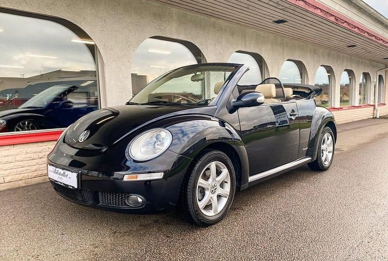 Begagnad VW Beetle Cabriolet Freestyle 150 HK (110 kW) 2010 Svart Cab