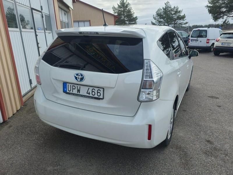 Begagnad Toyota Prius+ 136 HK (100 kW) 2012 Vit Minibuss