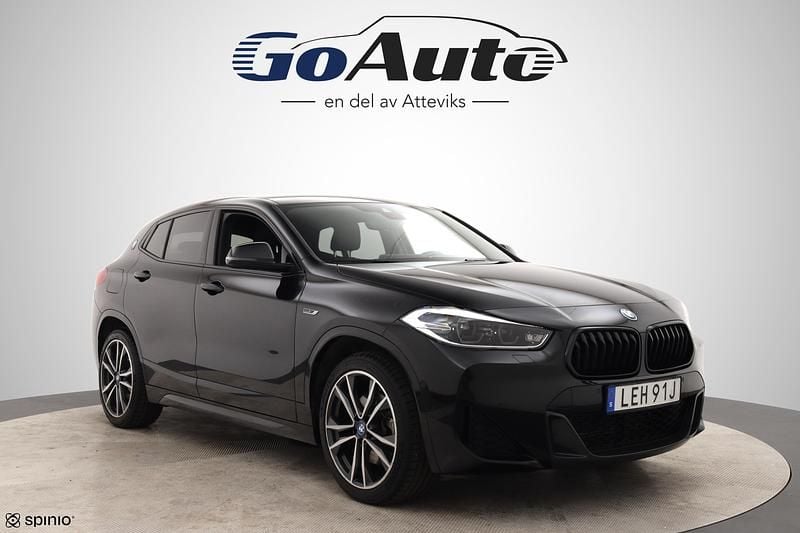Svart Begagnad 2022 BMW X2 M Sport SUV | 299 900 kr (Marknadspris) - Bild 1/4
