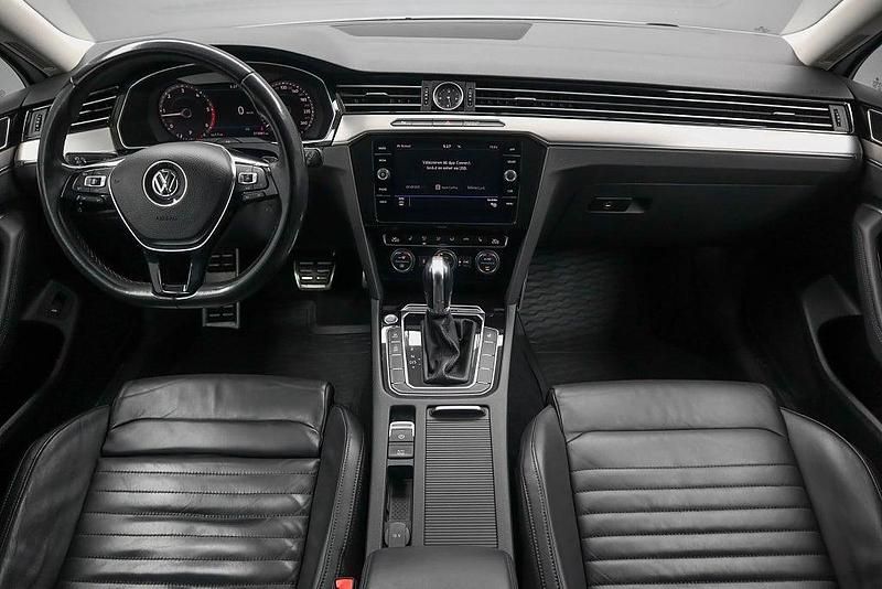 Begagnad VW Passat Alltrack Executive 190 HK (139 kW) 2019 Vit (pure white) Kombi