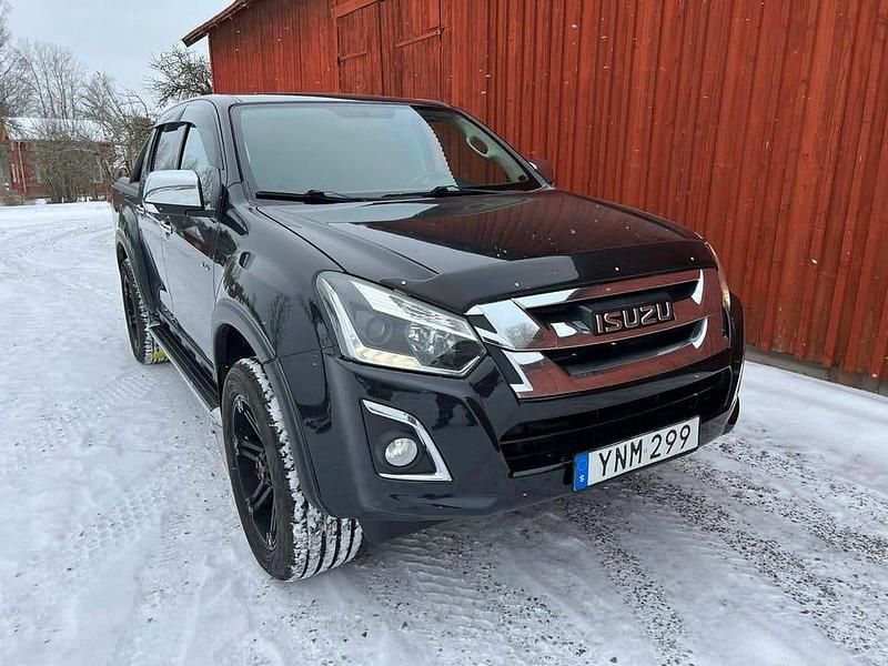 Begagnad Isuzu D-Max 163 HK (119 kW) 2018 Svart Sedan