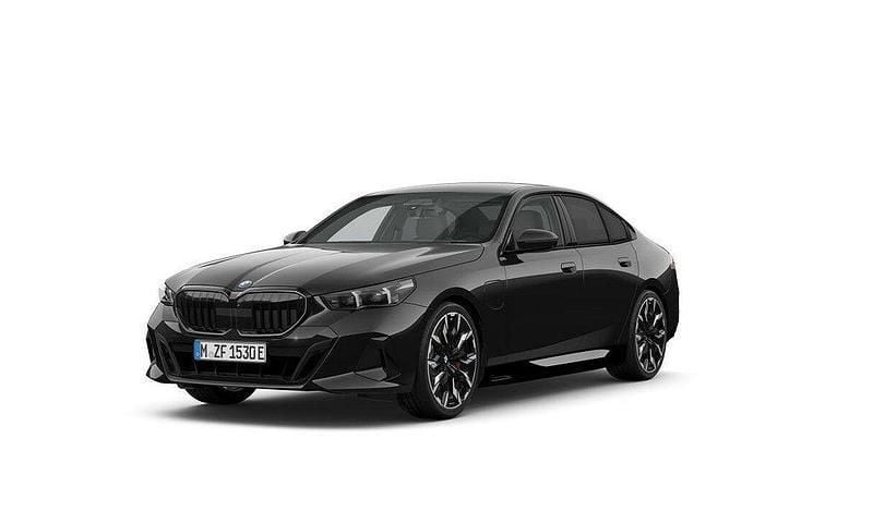 Black sapphire metallic Ny 2026 BMW 530e M Sport Sedan | 809 500 kr - Bild 1/4