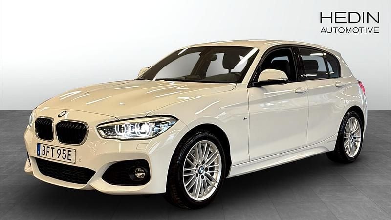 Begagnad 2019 BMW 120 M Sport Halvkombi | 230 000 kr (Bra pris) - Bild 1/4