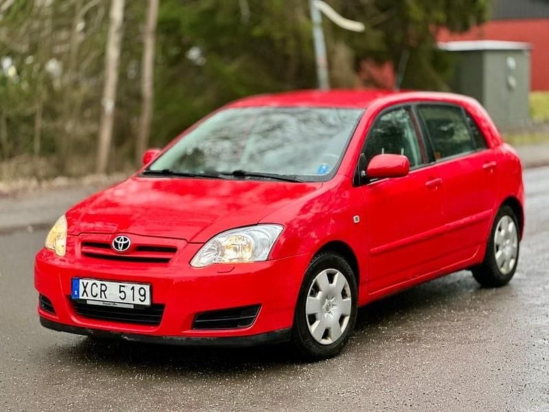 Begagnad 2005 Toyota Corolla Halvkombi | 31 000 kr (Bra pris) - Bild 1/4
