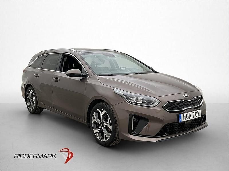 Begagnad Kia Ceed Sportswagon Plus 141 HK (103 kW) 2020 Brun Kombi
