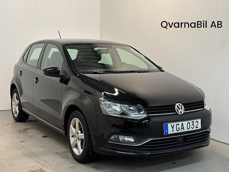 Svart Begagnad 2016 VW Polo Halvkombi | 69 800 kr (Bra pris) - Bild 1/4