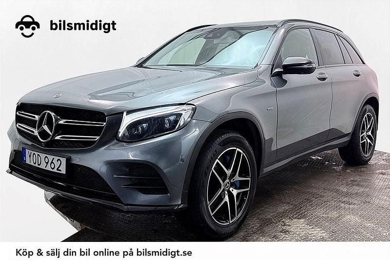Grå Begagnad 2017 Mercedes GLC350 AMG SUV | 269 700 kr (Marknadspris) - Bild 1/3