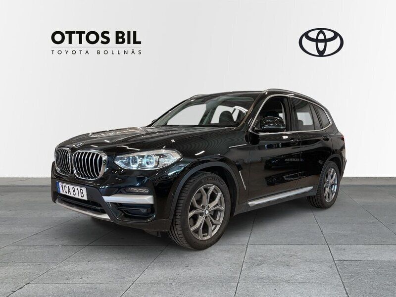 Svart Begagnad 2019 BMW X3 SUV | 319 900 kr (Marknadspris) - Bild 1/4