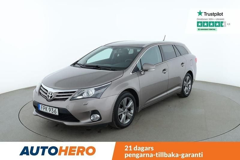 Brun Begagnad 2015 Toyota Avensis Kombi | 150 000 kr (Bra pris) - Bild 1/4