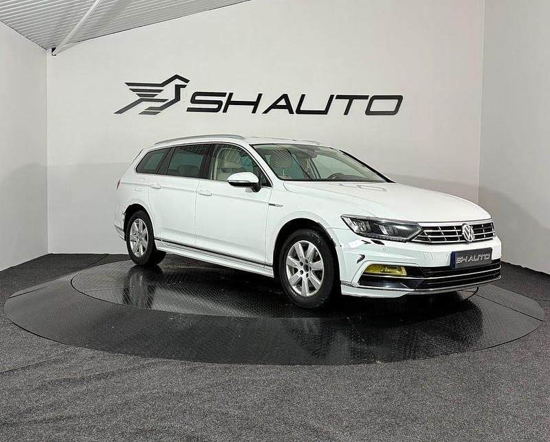 Begagnad VW Passat GT 190 HK (139 kW) 2017 Vit Kombi
