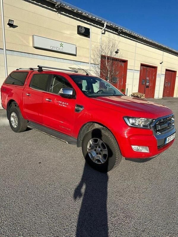 Röd Begagnad 2016 Ford Ranger Limited Pickup | 129 000 kr (Superpris) - Bild 1/4