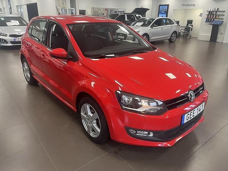 Begagnad VW Polo 86 HK (63 kW) 2014 Röd Halvkombi