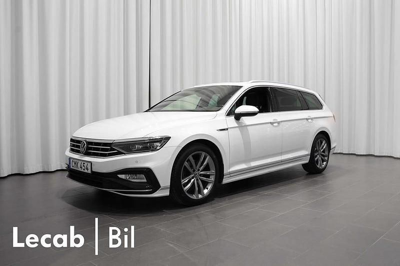 Vit Begagnad 2021 VW Passat Kombi | 279 500 kr (Marknadspris) - Bild 1/4