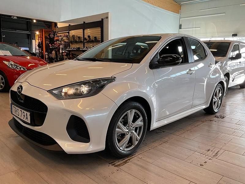 Begagnad Mazda 2 Exclusive-Line 116 HK (85 kW) 2024 Vit Halvkombi