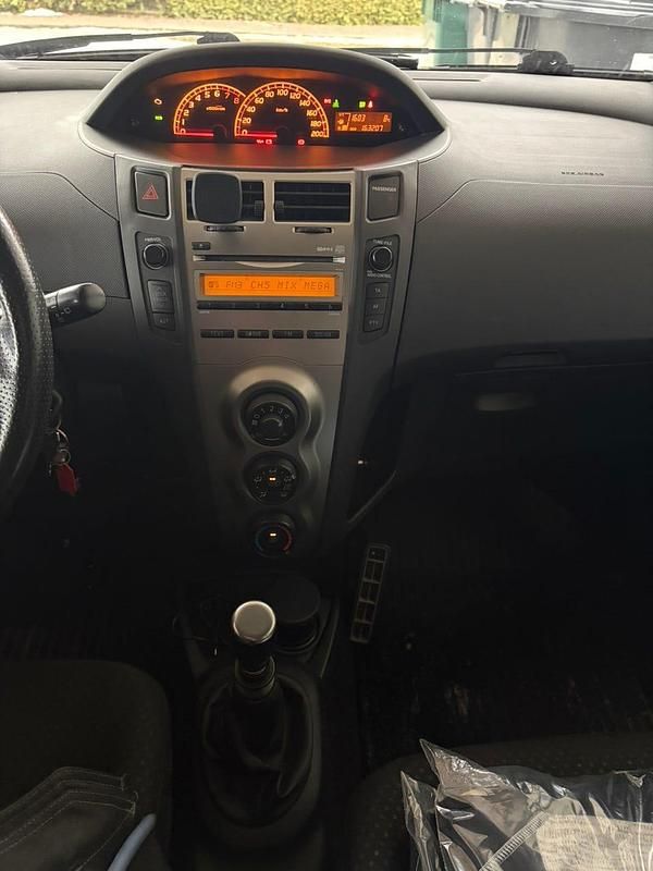 Begagnad Toyota Yaris 99 HK (72 kW) 2011 Halvkombi