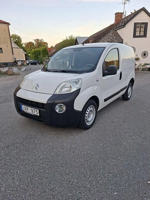 Vit Begagnad 2009 Citroën Nemo Minibuss | 29 900 kr (Lite dyr) - Bild 1/4
