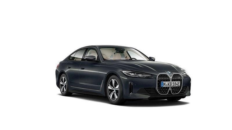 Grå Begagnad 2022 BMW i4 Sedan | 419 500 kr (Superpris) - Bild 1/4