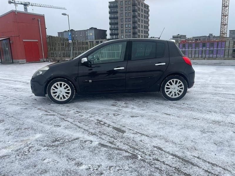 Begagnad Renault Clio R.S. 101 HK (74 kW) 2010 Halvkombi