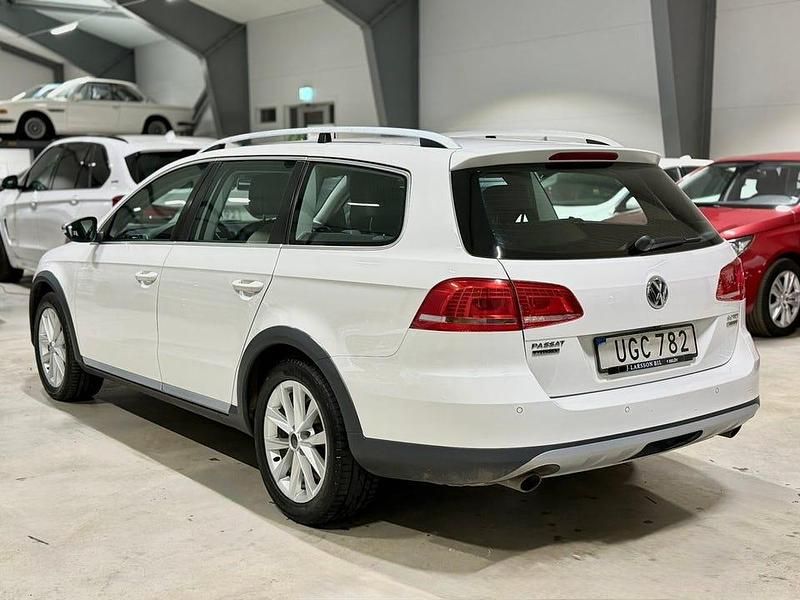 Begagnad VW Passat Alltrack 177 HK (130 kW) 2014 Vit Kombi
