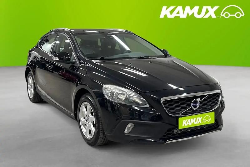 Svart Begagnad 2013 Volvo V40 CC Kinetic Kombi | 124 700 kr (Marknadspris) - Bild 1/4