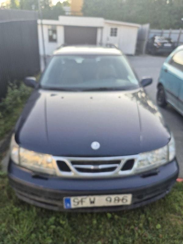 Blå Begagnad 2001 Saab 9-5 Aero Kombi | 12 000 kr (Bra pris) - Bild 1/4