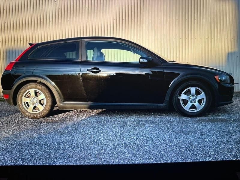 Begagnad 2007 Volvo C30 Halvkombi | 29 500 kr (Marknadspris) - Bild 1/4