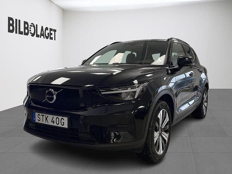 Begagnad Volvo XC40 Core 169 kW (231 HK) 2022 Svart SUV