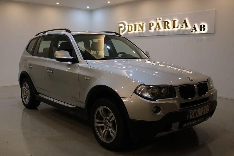 Ljusgrå (grå) Begagnad 2011 BMW X3 SUV | 59 900 kr (Lite dyr) - Bild 1/4