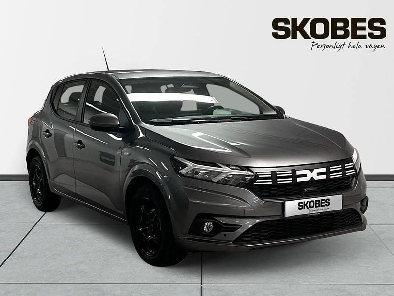 Begagnad Dacia Sandero Expression 91 HK (66 kW) 2025 Grå Halvkombi