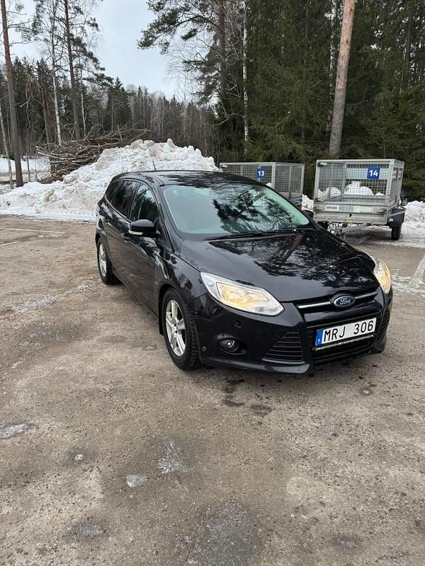 Begagnad 2011 Ford Focus Kombi | 40 000 kr (Marknadspris) - Bild 1/4