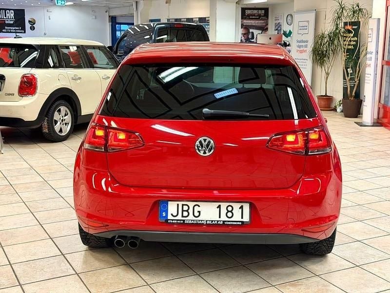 Begagnad VW Golf VII 122 HK (89 kW) 2013 Röd Halvkombi