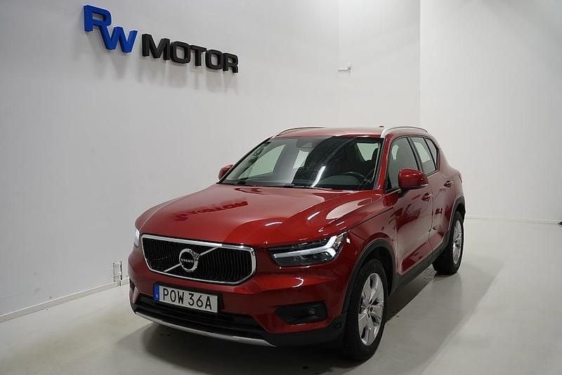 Begagnad Volvo XC40 Momentum 190 HK (139 kW) 2019 Röd SUV