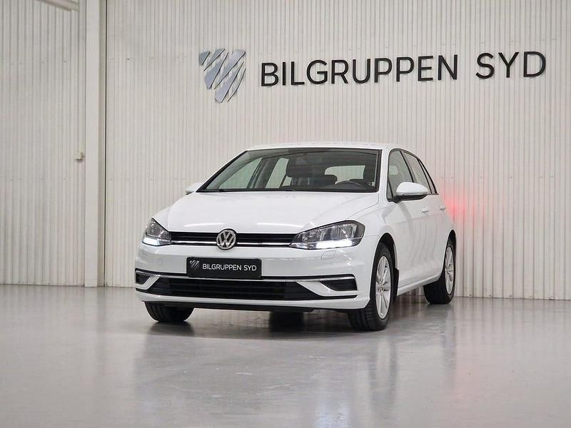 Begagnad VW Golf VII 110 HK (80 kW) 2017 Vit Halvkombi