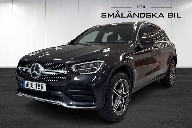 Grå Begagnad 2021 Mercedes GLC300e AMG line SUV | 449 000 kr (Dyr) - Bild 1/4