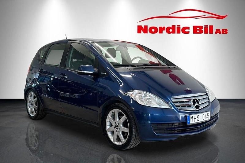 Blå Begagnad 2012 Mercedes A160 Classic Halvkombi | 39 900 kr (Marknadspris) - Bild 1/4
