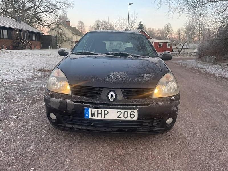 Svart Begagnad 2005 Renault Clio R.S. Halvkombi | 19 900 kr (Bra pris) - Bild 1/1