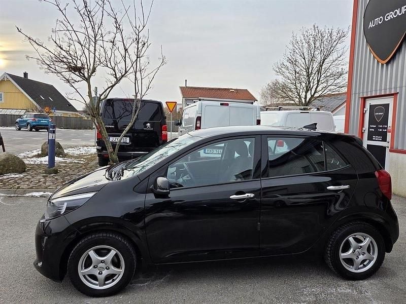 Begagnad Kia Picanto Advance 67 HK (49 kW) 2022 Svart Halvkombi