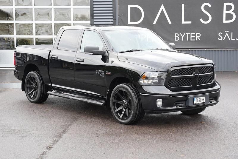 Svart Begagnad 2021 Dodge Ram Pickup | 399 000 kr - Bild 1/4