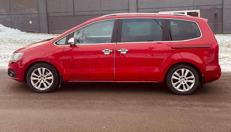 Begagnad 2011 Seat Alhambra Minibuss | 168 000 kr (Lite dyr) - Bild 1/4