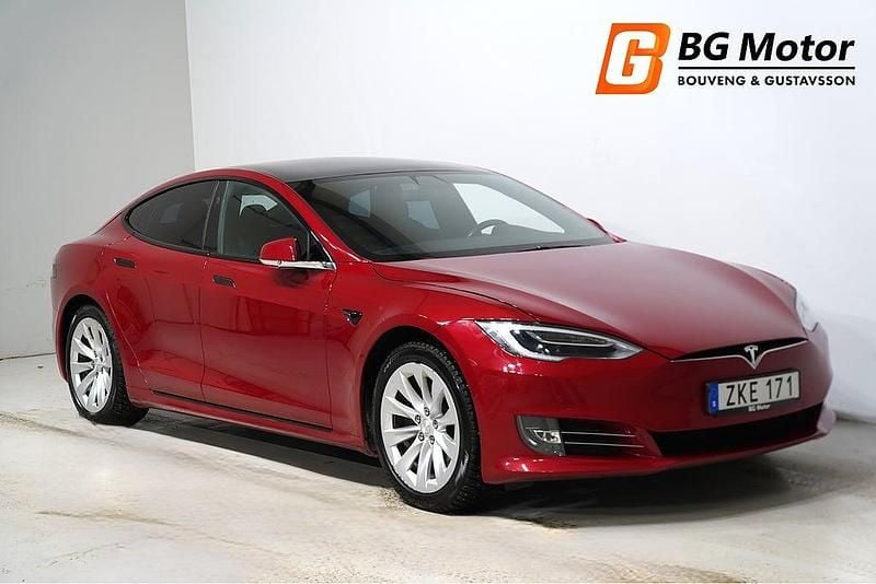 Röd Begagnad 2018 Tesla Model S Halvkombi | 259 900 kr (Marknadspris) - Bild 1/4