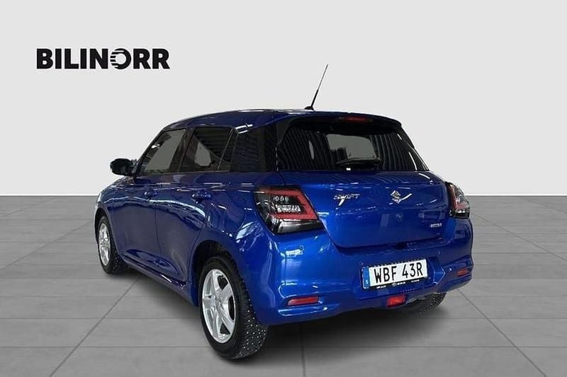 Begagnad Suzuki Swift 83 HK (61 kW) 2024 Blå Halvkombi
