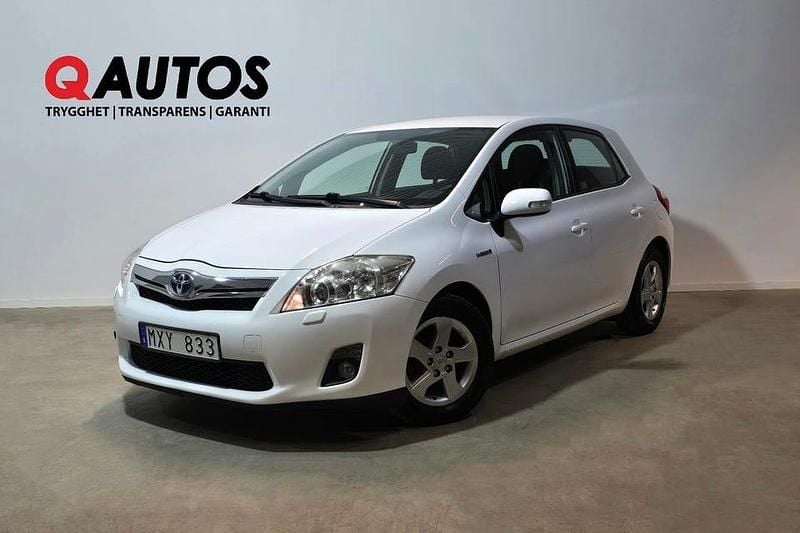 Vit Begagnad 2012 Toyota Auris Hybrid Plus | 103 900 kr (Marknadspris) - Bild 1/3