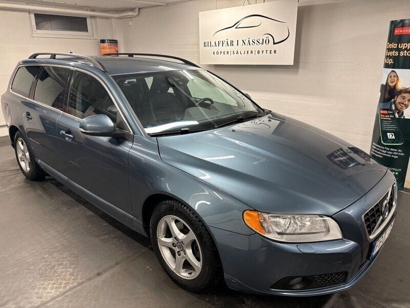 Blå Begagnad 2012 Volvo V70 Momentum Kombi | 64 900 kr (Bra pris) - Bild 1/4