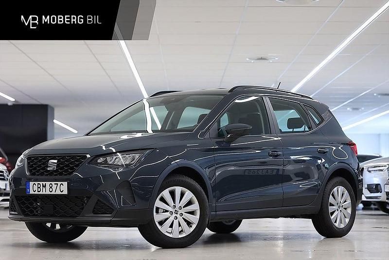 Blå Begagnad 2025 Seat Arona Style SUV | 214 900 kr (Marknadspris) - Bild 1/2
