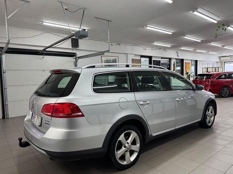 Begagnad VW Passat 170 HK (125 kW) 2012 Silver Kombi